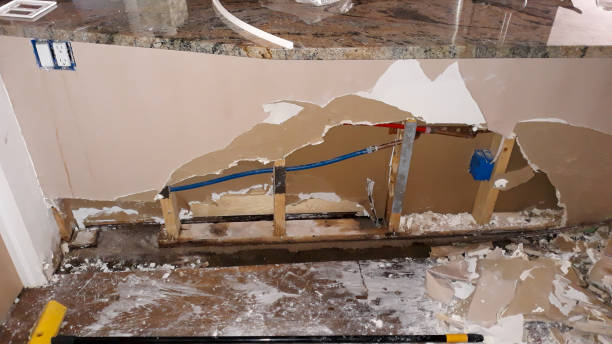 Best Emergency water damage restoration  in Hearne, TX